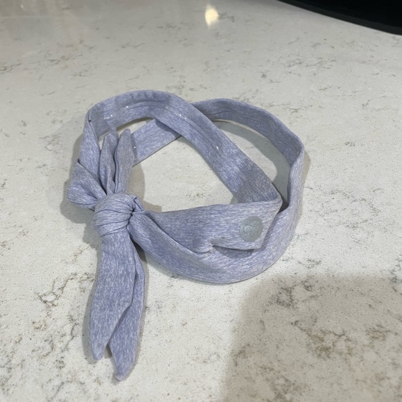 Zella soft knot tie headband - Picture 3 of 3